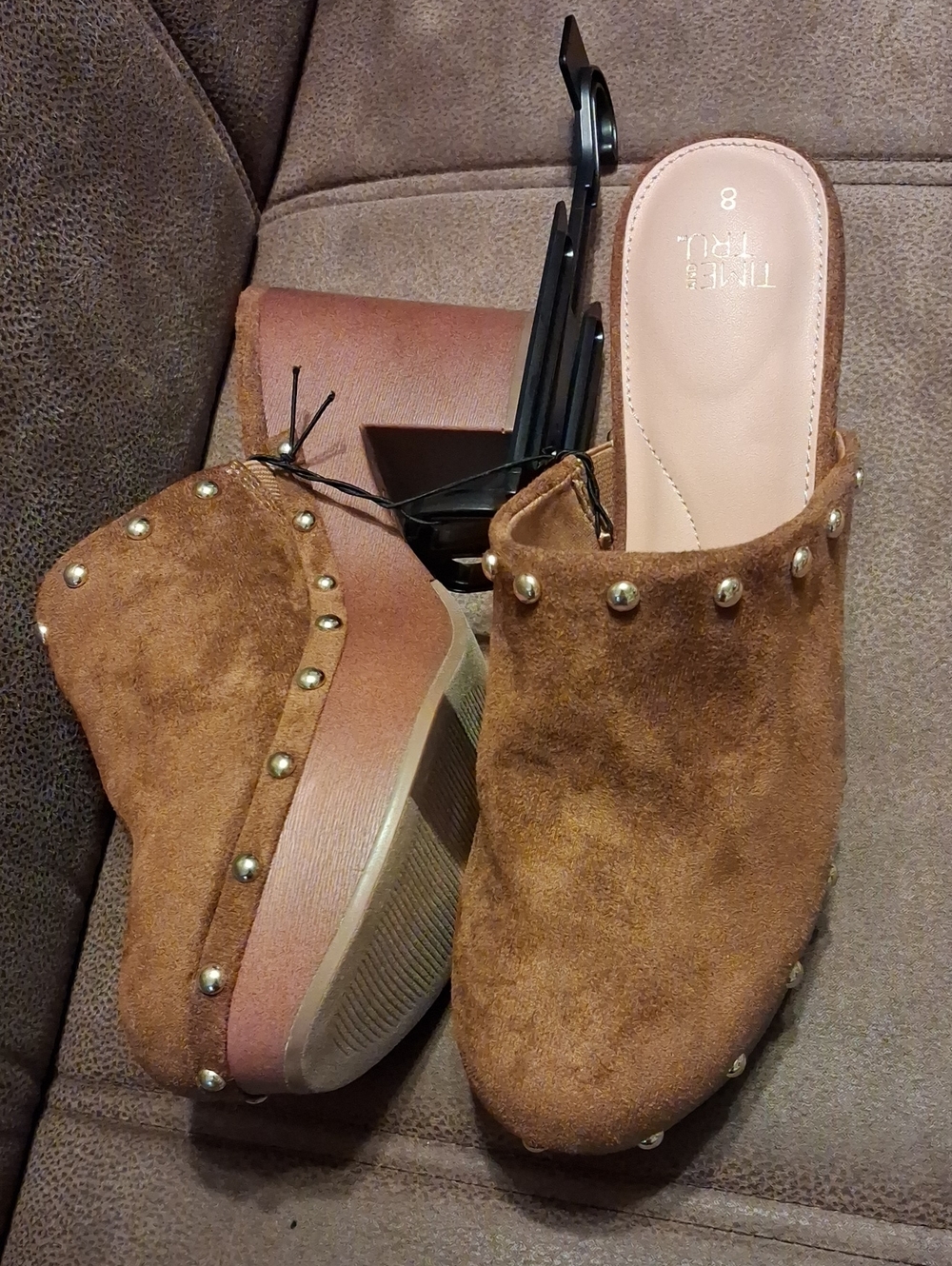 Time And Tru Faux Suede Studded Brown Women’s Clog Mules Size 8